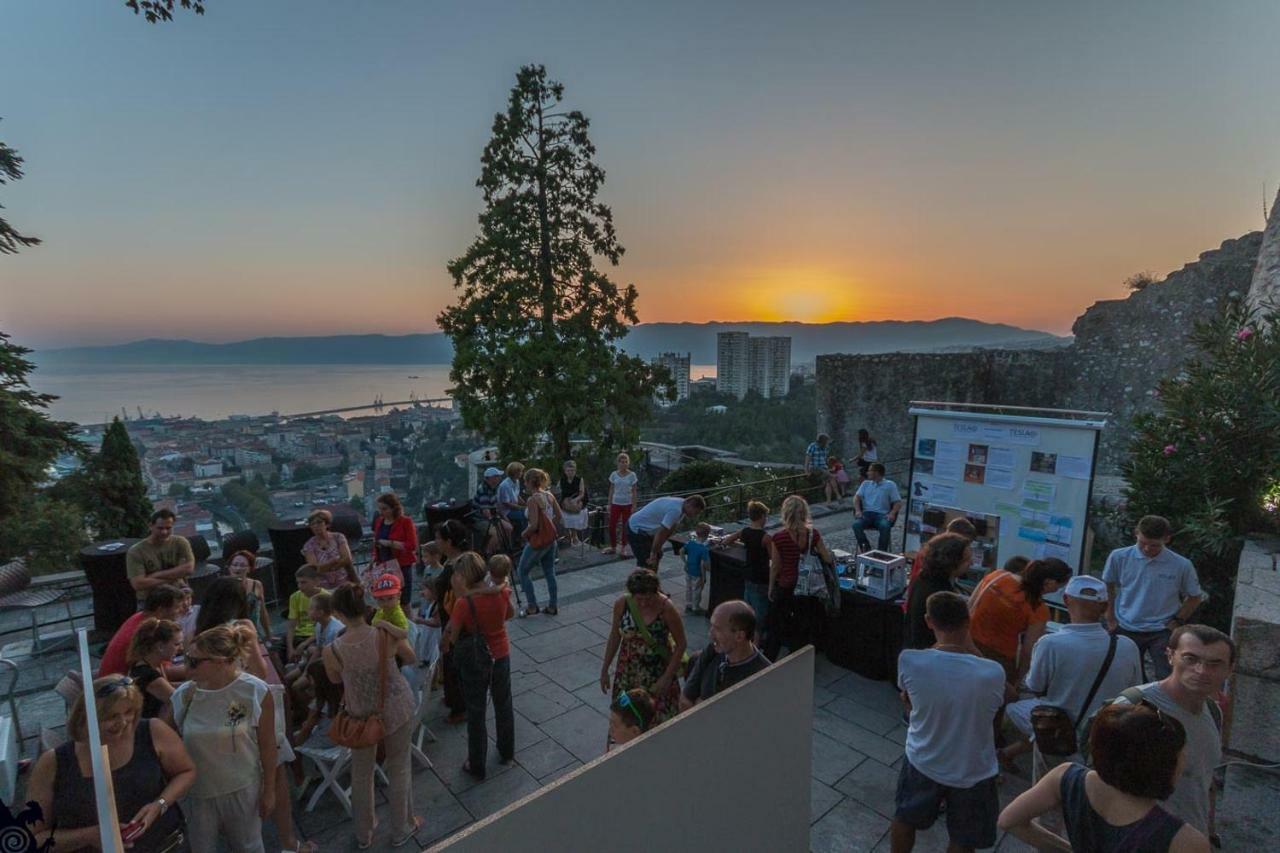 Apartman Bulevard Lägenhet Rijeka Exteriör bild